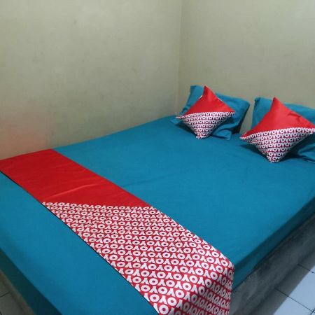 Oyo 90041 Hotel Sinar Lumayan Syariah Balikpapan  Esterno foto