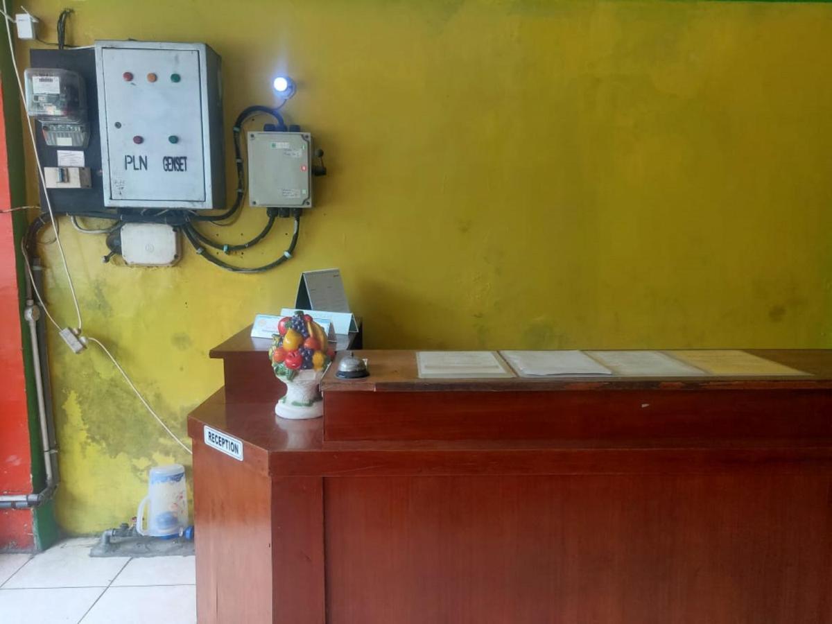 Oyo 90041 Hotel Sinar Lumayan Syariah Balikpapan  Esterno foto
