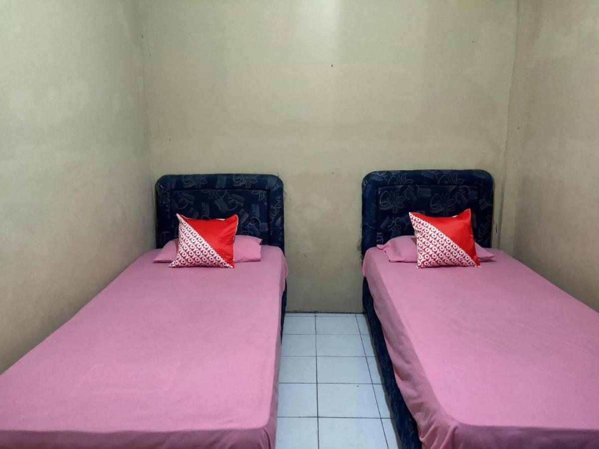 Oyo 90041 Hotel Sinar Lumayan Syariah Balikpapan  Esterno foto